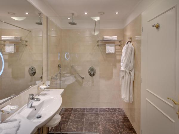 Ensana Nové Lázně : photo 3 de la chambre superior deluxe double room with wellness and fitness access