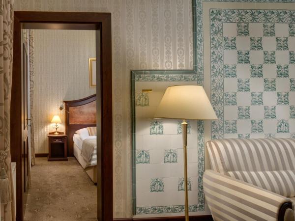 Ensana Nové Lázně : photo 4 de la chambre suite junior avec accès au centre de bien-Être et à la salle de sport