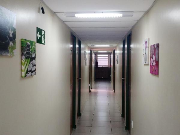 Hospedaria Lumo Domo Praça da Árvore : photo 1 de la chambre chambre double ou lits jumeaux