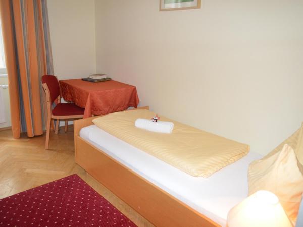 Gästehaus im Priesterseminar Salzburg : photo 8 de la chambre chambre simple
