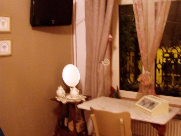 B&B Le Bonimenteur : photo 10 de la chambre art nouveau - chambre double avec baignoire