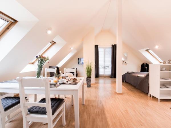 Parkside Apartment House : photo 1 de la chambre appartement mansardé