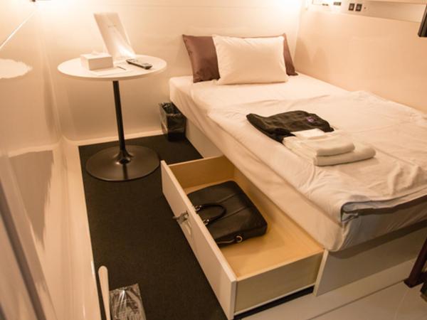 First Cabin Akasaka : photo 2 de la chambre cabine première classe - réservée aux femmes