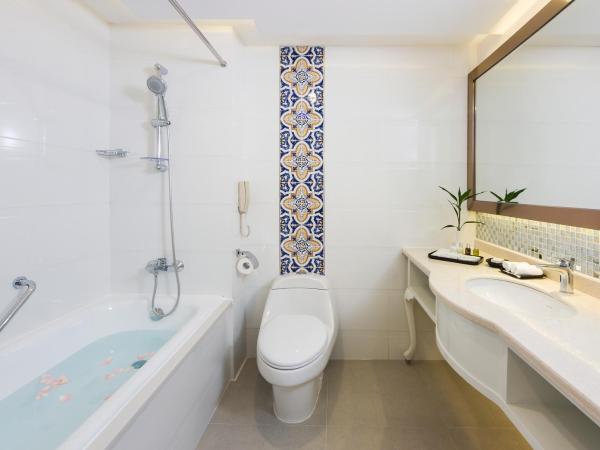 Hotel Riviera Macau : photo 7 de la chambre suite avec vue sur le port