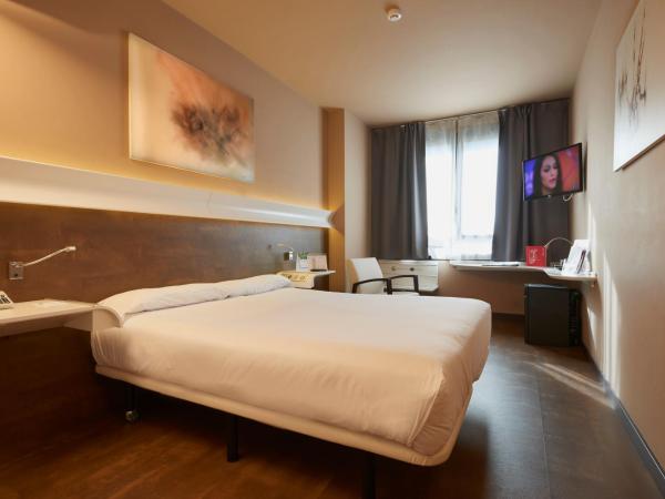 Silken Monumental Naranco : photo 3 de la chambre chambre lit queen-size