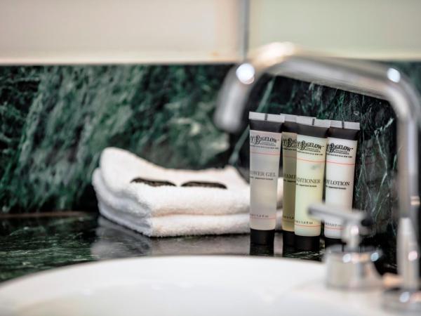 Pullman Brisbane King George Square : photo 4 de la chambre chambre lit king-size deluxe avec balcon