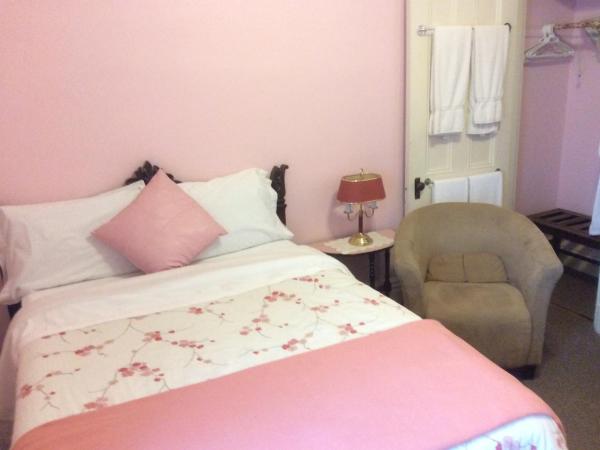 La Maison Demers : photo 7 de la chambre chambre double avec toilettes communes