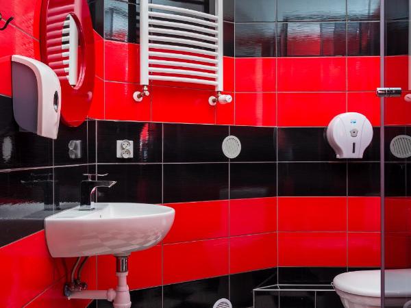 Retro Hostel : photo 5 de la chambre chambre lits jumeaux avec salle de bains