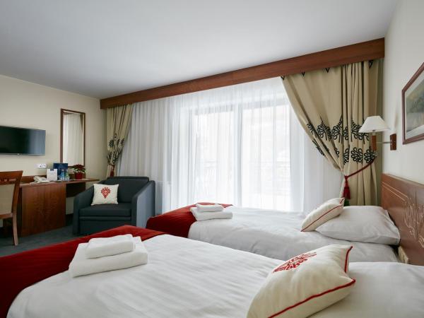 Hotel Logos : photo 5 de la chambre chambre lits jumeaux