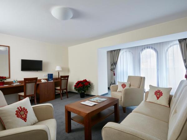 Hotel Logos : photo 7 de la chambre appartement 1 chambre avec balcon