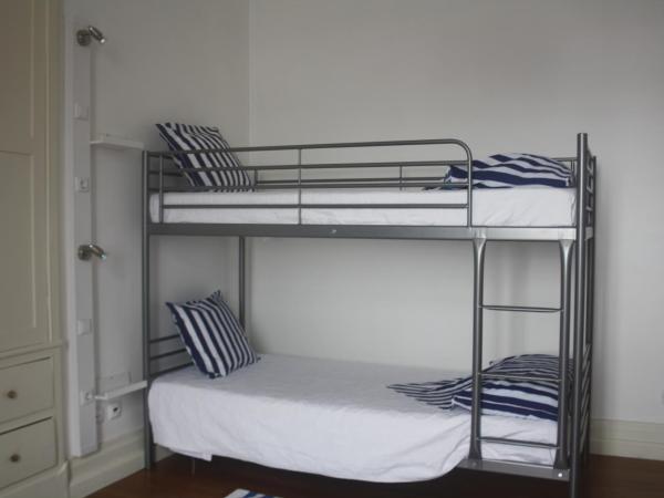 Hostel 402 : photo 7 de la chambre dortoir mixte de 4 lits