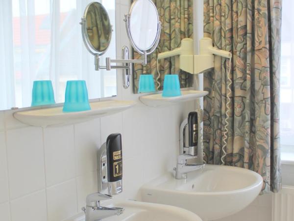 Hotel Kaiser : photo 3 de la chambre chambre triple