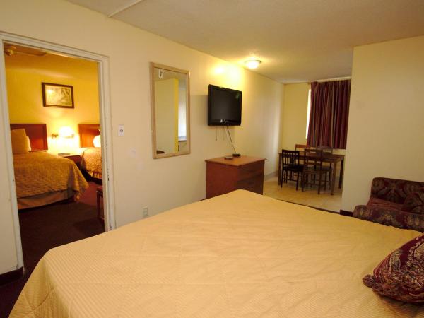 Niagara Lodge & Suites : photo 2 de la chambre suite familiale