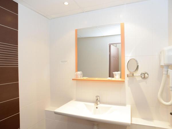 Hôtel Cositel, Coutances : photo 4 de la chambre suite