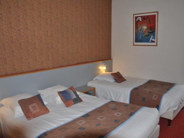 Hôtel Cositel, Coutances : photo 1 de la chambre chambre triple standard