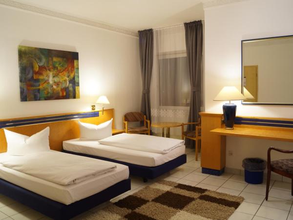 Hotel Rahlstedter Hof : photo 4 de la chambre chambre triple