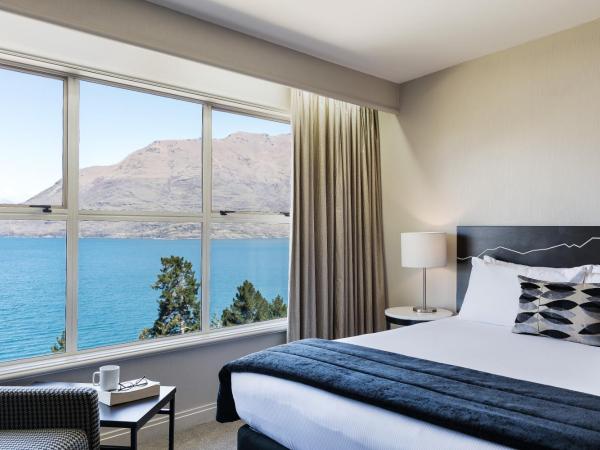 Mercure Queenstown Resort : photo 4 de la chambre chambre supérieure avec 2 lits queen-size - vue sur lac