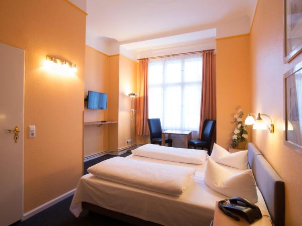 Hotel am Hermannplatz : photo 1 de la chambre chambre double