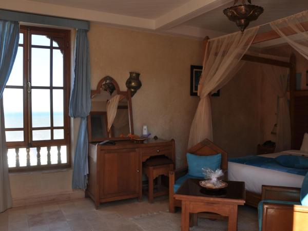 Palais Des Remparts : photo 1 de la chambre chambre double supérieure - vue sur mer