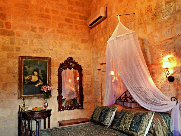 S.Nikolis' Historic Boutique Hotel : photo 2 de la chambre chambre princesse