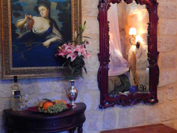 S.Nikolis' Historic Boutique Hotel : photo 5 de la chambre chambre princesse