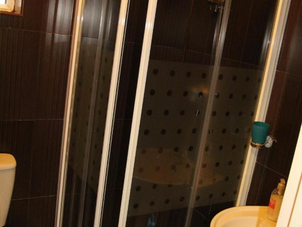 London Olympus Hotel Nirvana : photo 8 de la chambre chambre triple