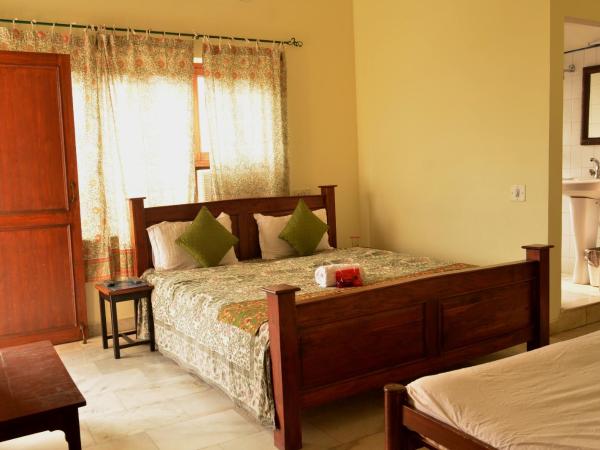 Sneh Deep Guest House : photo 7 de la chambre chambre triple avec balcon