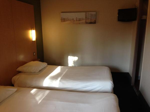 Hotel Bel Alp Manosque : photo 3 de la chambre chambre lits jumeaux