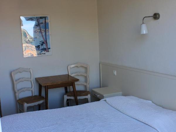 Hotel Cyrnos : photo 3 de la chambre chambre double