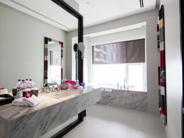 Mode Sathorn Hotel - SHA Extra Plus : photo 8 de la chambre chambre deluxe double ou lits jumeaux