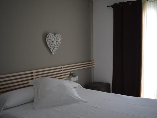 Hotel Nou Estrelles : photo 6 de la chambre chambre lits jumeaux avec terrasse