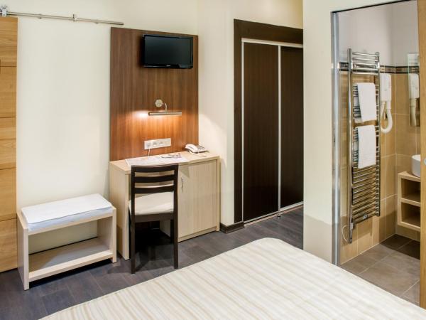 Hôtel La Source : photo 4 de la chambre chambre simple