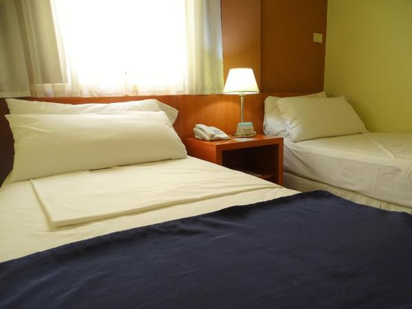 Hotel UTHGRA de las Luces : photo 8 de la chambre chambre lits jumeaux