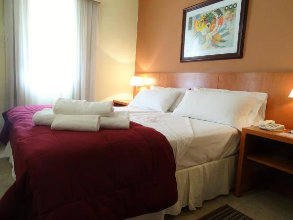 Hotel UTHGRA de las Luces : photo 5 de la chambre chambre double