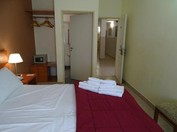 Hotel UTHGRA de las Luces : photo 10 de la chambre chambre double