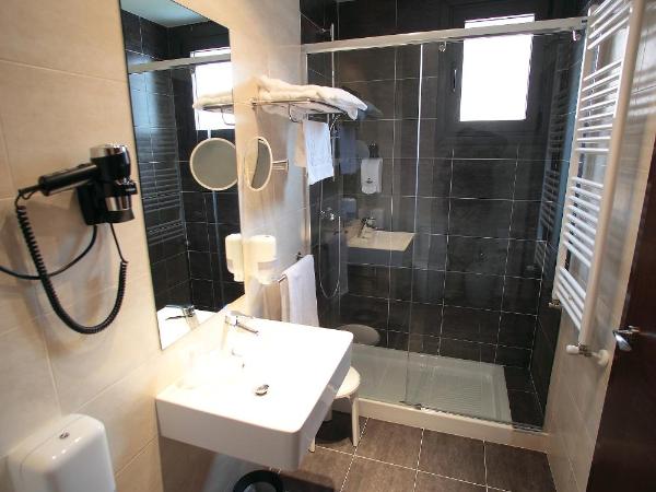 Hotel Sirimiri : photo 2 de la chambre chambre double ou lits jumeaux