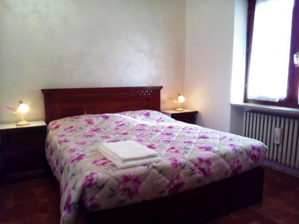 B&B Anna Fiera : photo 4 de la chambre chambre double avec salle de bains privative