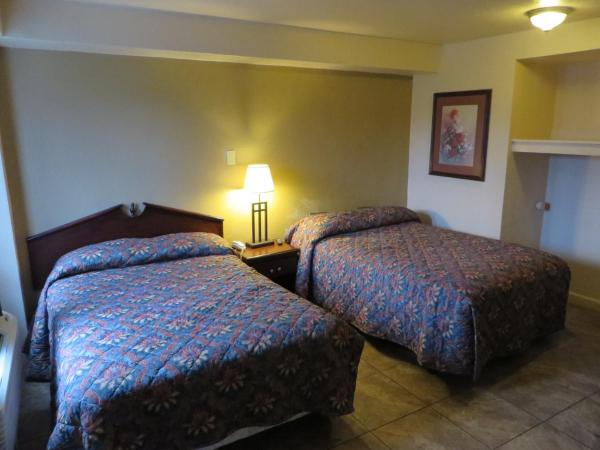 Budgetel Inn and Suites - Louisville : photo 6 de la chambre chambre double avec 2 lits doubles