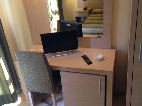 Hotel Borgo Verde : photo 8 de la chambre chambre double ou lits jumeaux avec balcon