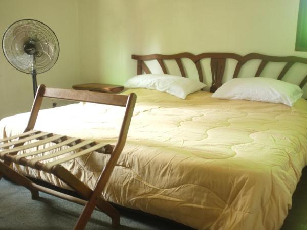 Sepat Village House by the Beach : photo 1 de la chambre chambre lit king-size