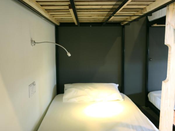 Revopackers Beds and Bunks : photo 1 de la chambre dortoir mixte de 4 lits