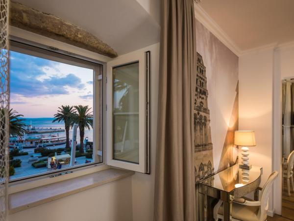 Guest House Imperial : photo 10 de la chambre chambre double deluxe - vue sur mer