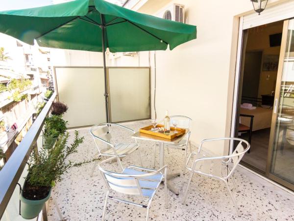 Zappion Hotel : photo 1 de la chambre chambre double avec balcon (2 adultes + 1 enfant)