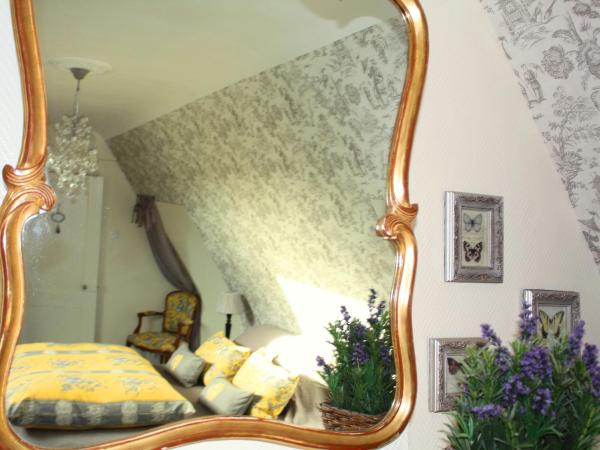 Logis Les Remparts : photo 6 de la chambre chambre double