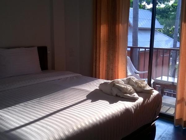 Lanta Cottage - SHA Plus : photo 2 de la chambre chambre double standard avec balcon