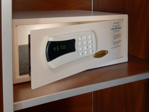 Monte Cervino Hotel : photo 3 de la chambre chambre double ou lits jumeaux