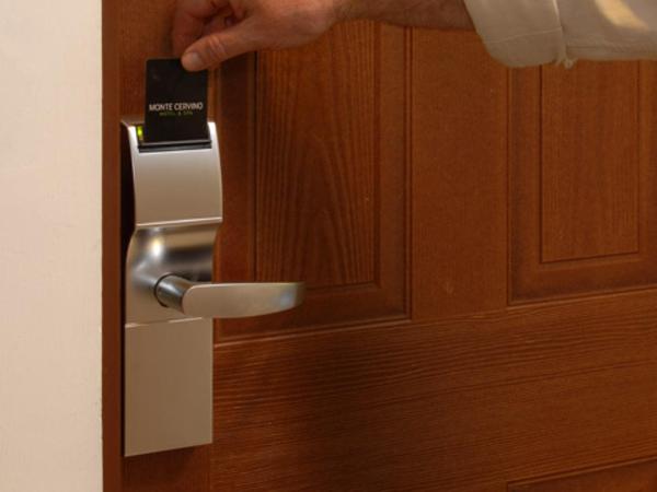 Monte Cervino Hotel : photo 7 de la chambre chambre double ou lits jumeaux