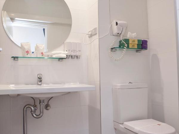 Savoy Double Bay Hotel : photo 2 de la chambre chambre double supérieure - vue sur cour