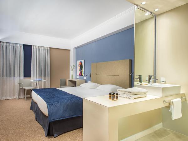 Airotel Alexandros : photo 3 de la chambre hébergement supérieur avec balcon