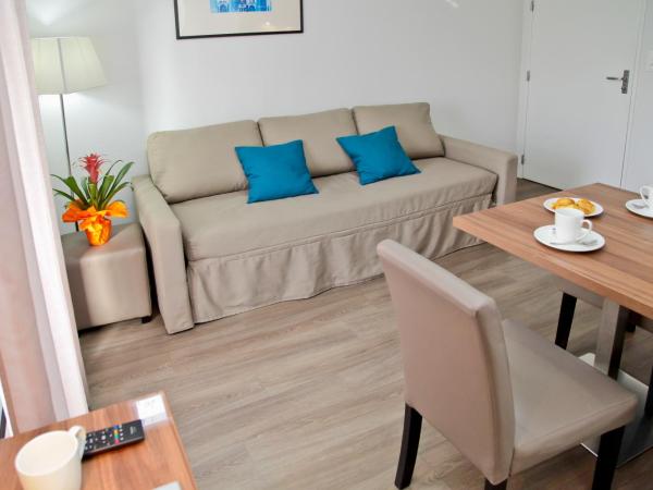 Odalys City Tours Le Jardin des Lettres : photo 3 de la chambre suite confort (2-4 adultes)